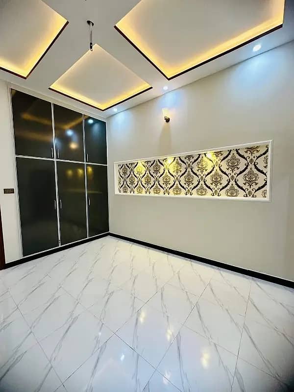 Newly Constructed Portion for Sale in Gulshan-e-Iqbal 13D/2 | 3 Bed DD 9