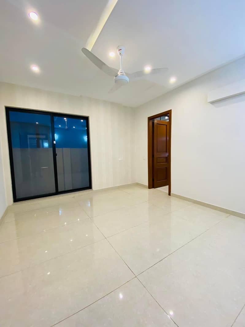 1 KANAL LAVISH HOUSE FOR RENT IN PHASE 6 12