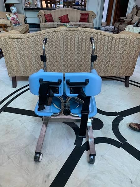 Hydraulic/Transfer Wheelchair 4