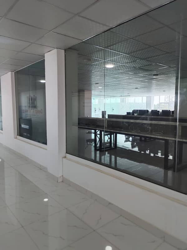 Office Space For Rent For Call Center Software House Institutes or Any Kind of Business etc 7