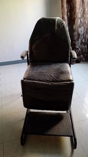 parlour chair 0