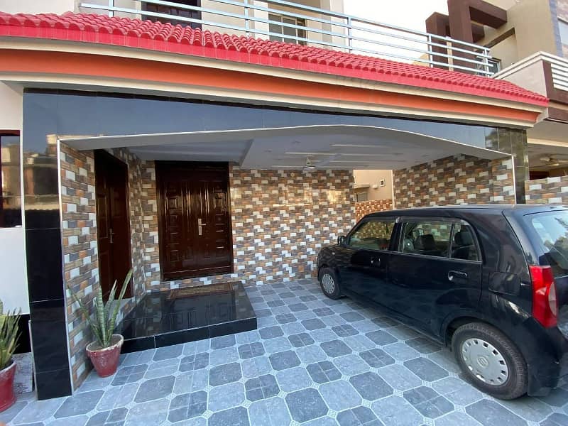 10 Marla House For Sale In Overseas Extension B Bahria Town 11