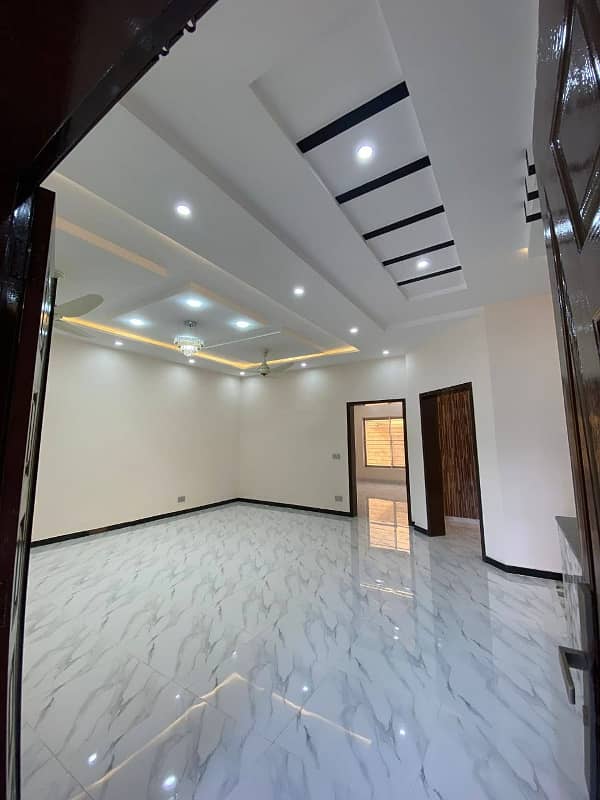 10 Marla House For Sale In Overseas Extension B Bahria Town 14