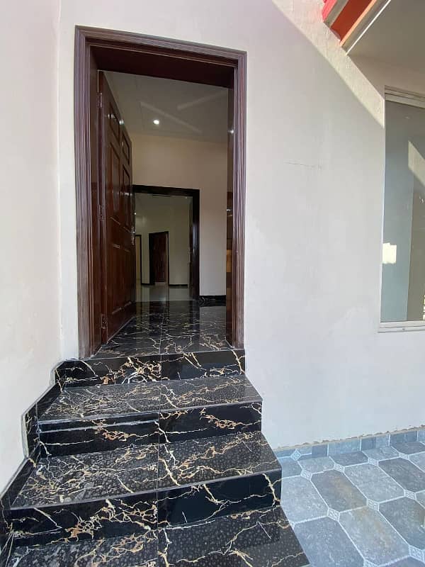 10 Marla House For Sale In Overseas Extension B Bahria Town 27
