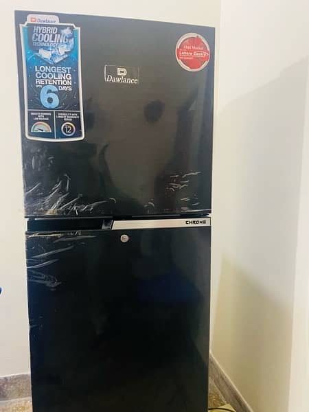 almost new dawlence refrigerator 0