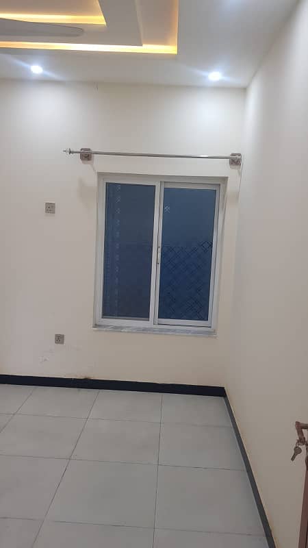 HOUSE AVAILABLE FOR RENT IN BANIGALA 11