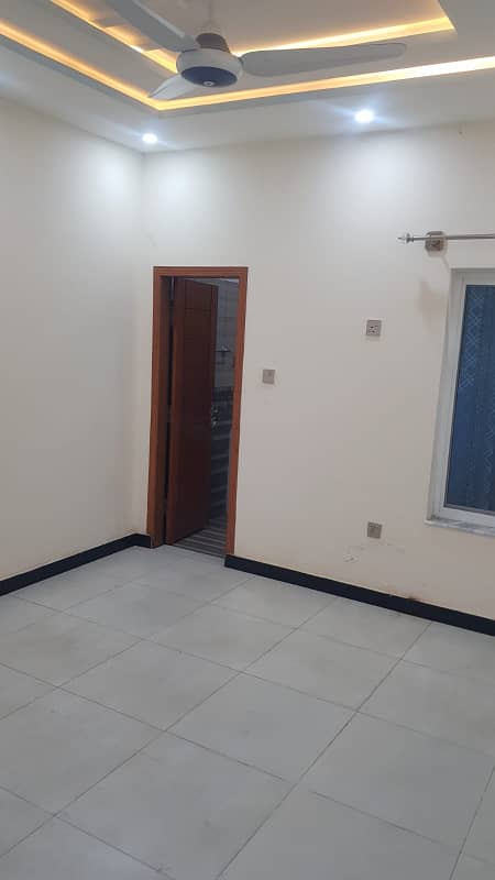 HOUSE AVAILABLE FOR RENT IN BANIGALA 12