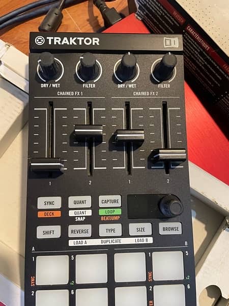 Traktor F1 DJ Remix Controller Mixer 6