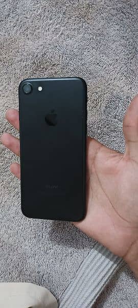 iphone 7 mint condition non pta 5