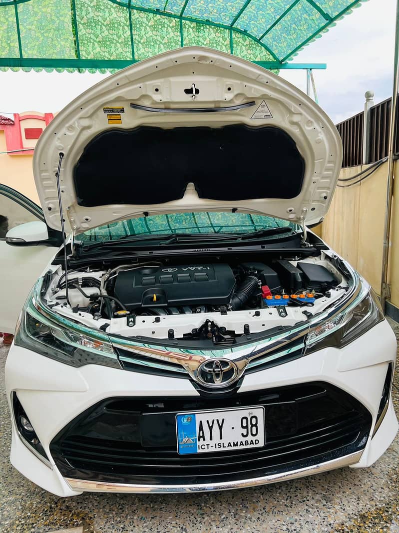 Toyota Corolla Altis Grande X CVT-i 1.8 Beige Interior 2022 12