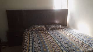 Urgently selling Bed, Side Tables and Dressing Table
