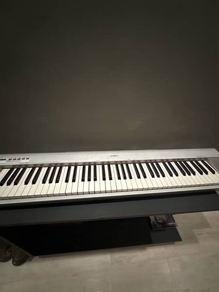 Yamaha NP-30S 76 Key Piano Keyboard 2