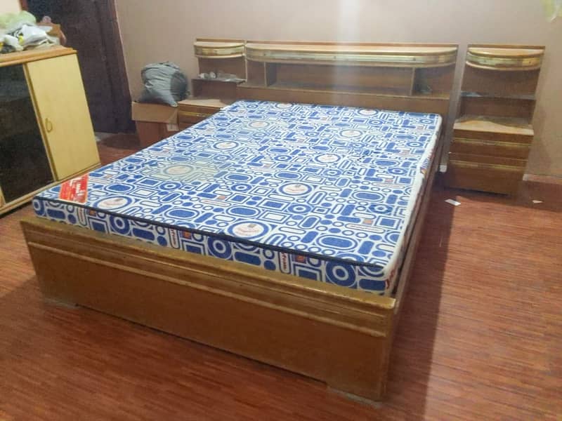 Good Condition Bed Set 3