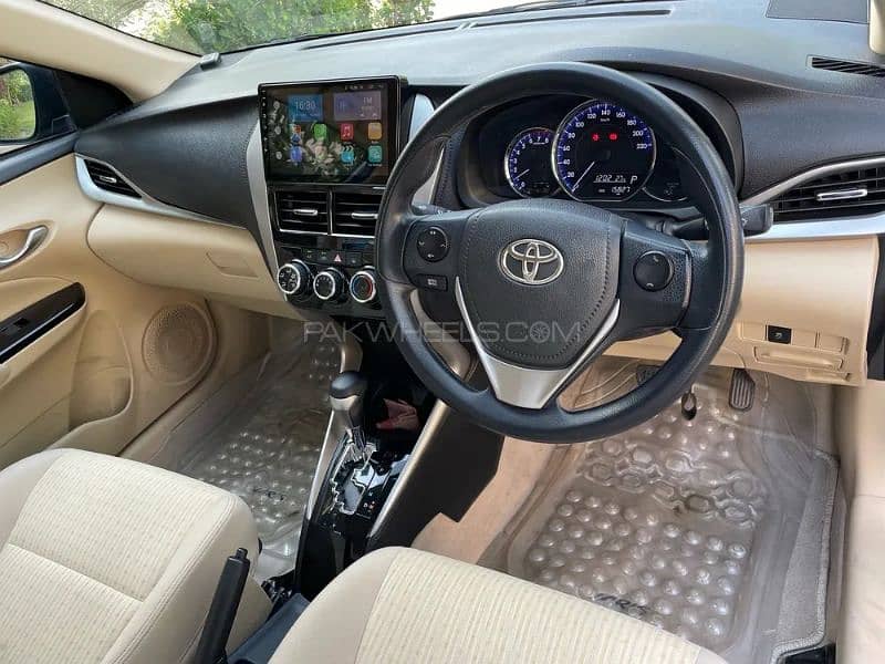 Toyota Yaris ATIV CVT 1.3 2022 4