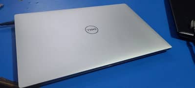 Dell Precision 5520, i7 7th, 16gb, 512gbssd, 4gb graphics, 4k screen