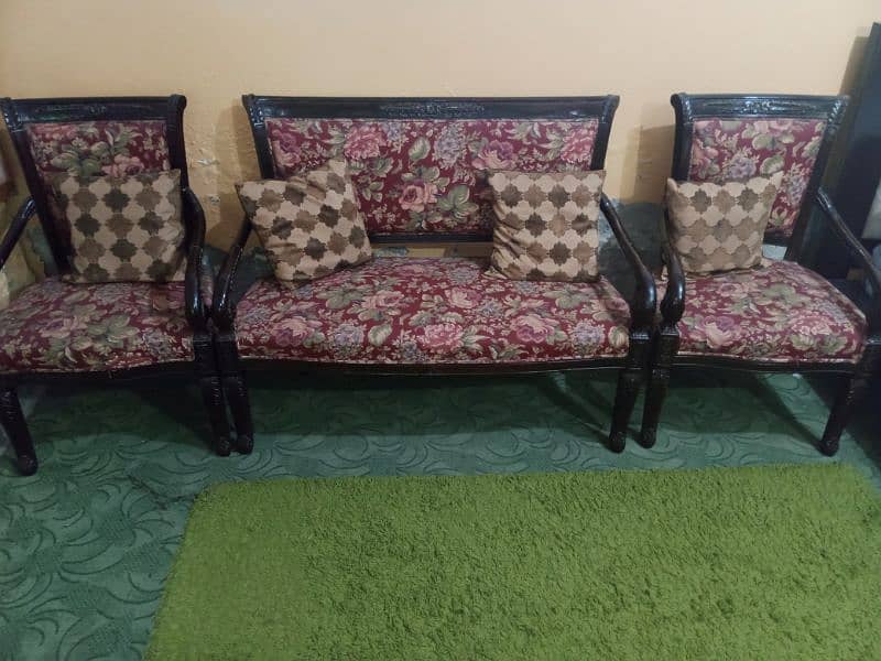 5 seater bedroom/ Lounge wooden sofa chairs set 4