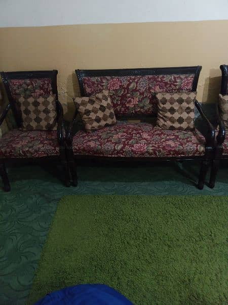 5 seater bedroom/ Lounge wooden sofa chairs set 12