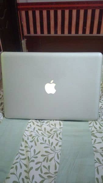 Macbook pro 2011 early core i5 special edition Count in 2012 2