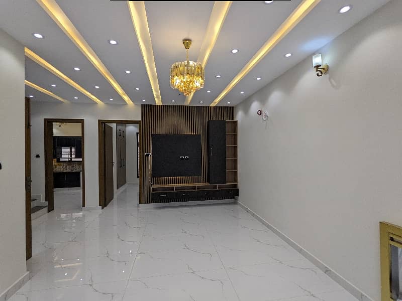5 Marla Double Storey Brand New First Entry Luxury Modern Stylish Latest Accommodation House Available For Sale In Wapda town Phase 1 Lahore By Fast Property Services Real Estate And Builders With Original Pictures 13