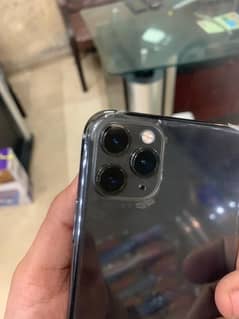 iphone 11 pro max 64gb 10/10 waterpack with box non pta /factory /82%