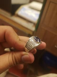 Italian Silver ring with pure nealum on it