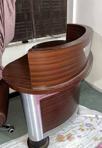 reception counter for sell 3