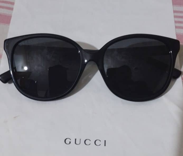 Gucci sunglases 100% orignal,   Model- (GG046S1A) 001:   MADE IN ITALY 0