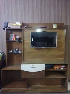T. v Console with dividers