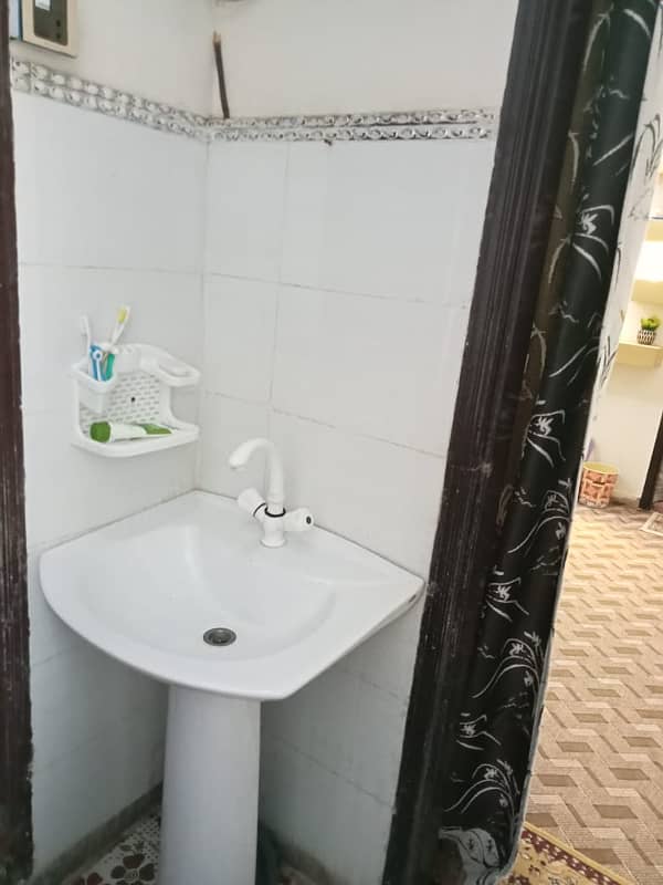 Two rooms flats for sale in prime location of Allah wala town 1