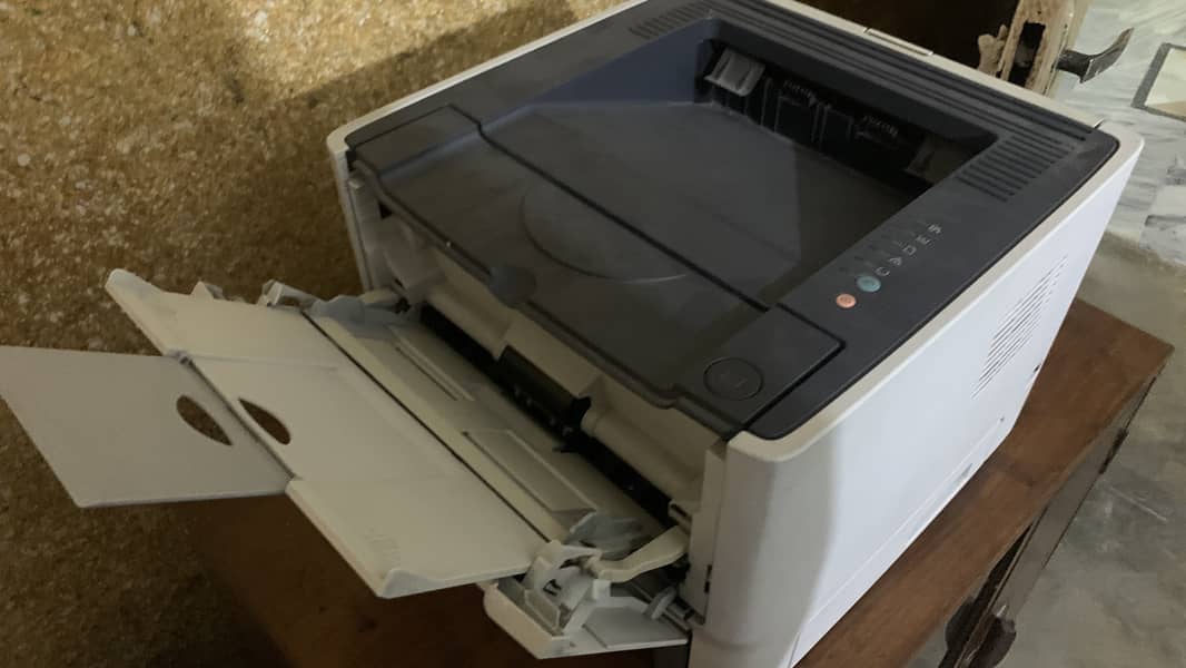 HP LaserJet P2015d 0