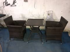 2 dinning cahir and 1 table