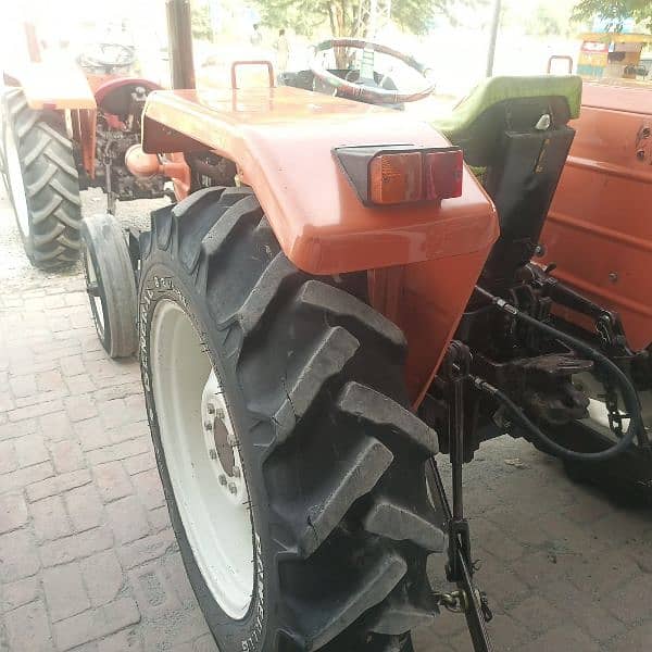 Fiat tractor open papers good condition koi Kam NAHI honay wala 2