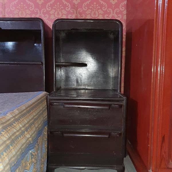 wooden sheesham bed for Sale 1