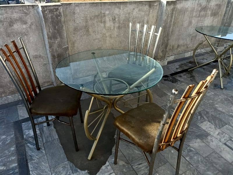 Dining Table with chairs 0