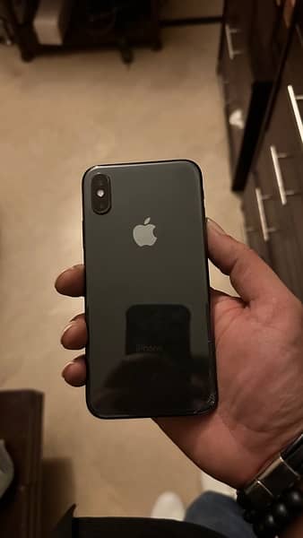 Iphone XS 64 GB - PTA Approved 1