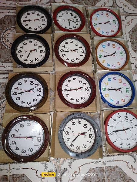 900rs. . new wall clocks. . jinhe Lena hy Vahi rabta Karen. . 1