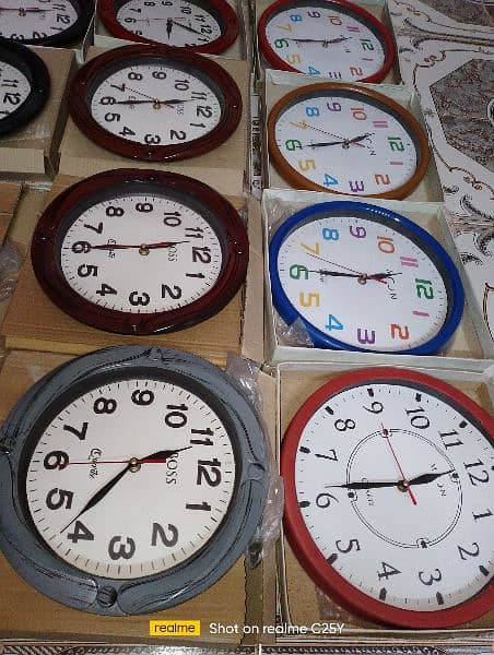 900rs. . new wall clocks. . jinhe Lena hy Vahi rabta Karen. . 2