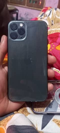 I phone 11 pro condition  10 by 10 battery health 90 memory 256