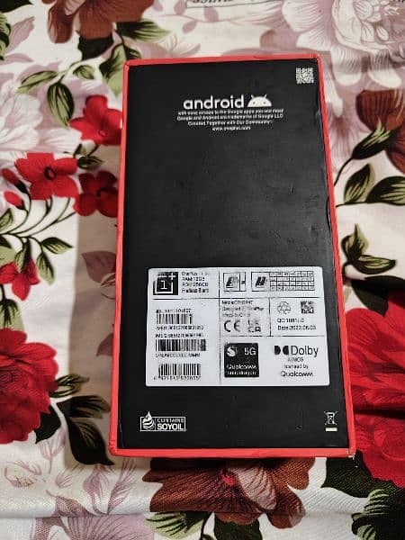 OnePlus 11 mobile, 256GB global variant,Black premium colour 2
