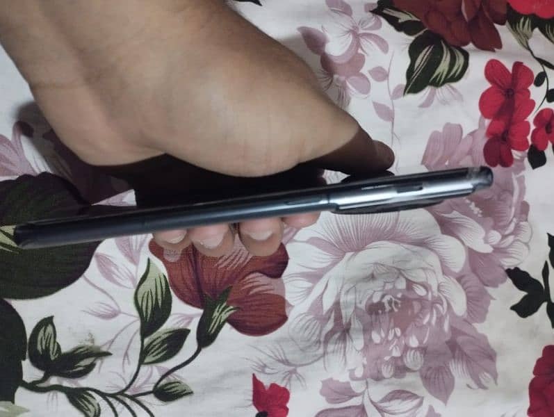 OnePlus 11 mobile, 256GB global variant,Black premium colour 8