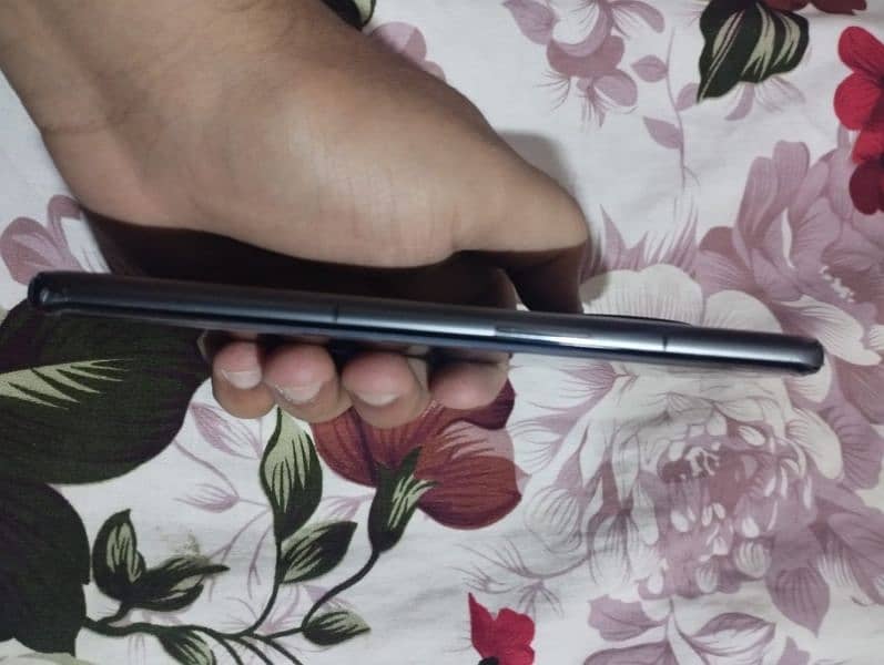 OnePlus 11 mobile, 256GB global variant,Black premium colour 9
