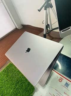 Apple MacBook Pro 2019 Core i9 16/512SSD 15.4 inch Best For Editing