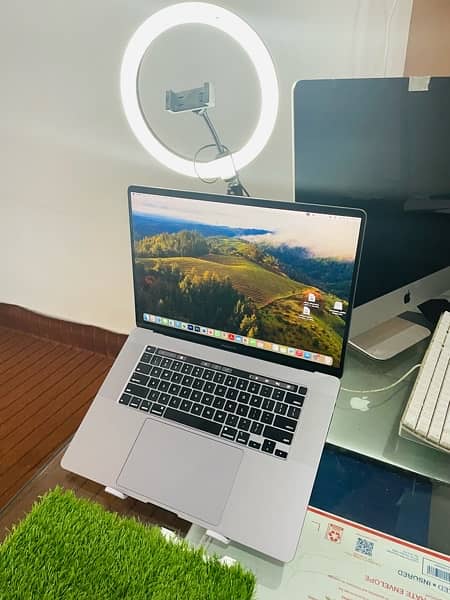 Apple MacBook Pro 2019 Core i9 16/512SSD 15.4 inch Best For Editing 7