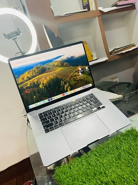 Apple MacBook Pro 2019 Core i9 16/512SSD 15.4 inch Best For Editing 10