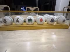 circket balls signed by psl captians