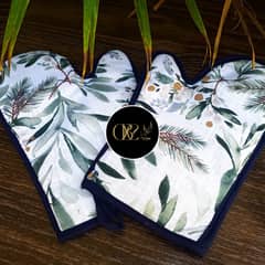 Leave Print Heat-Resistant Oven Gloves: Your Kitchen's Best Companion!
