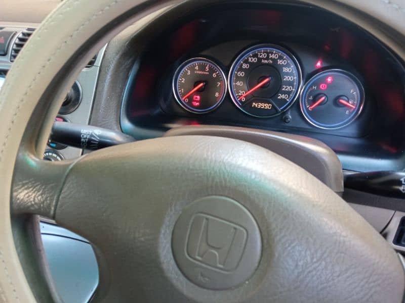 Honda Civic Oriel 2004 5