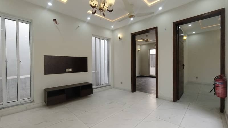 Good Prime Location 8 Marla House For sale In DHA 9 Town - Block C 22
