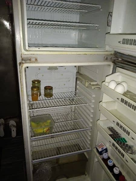 Dawlance fridge medium 1