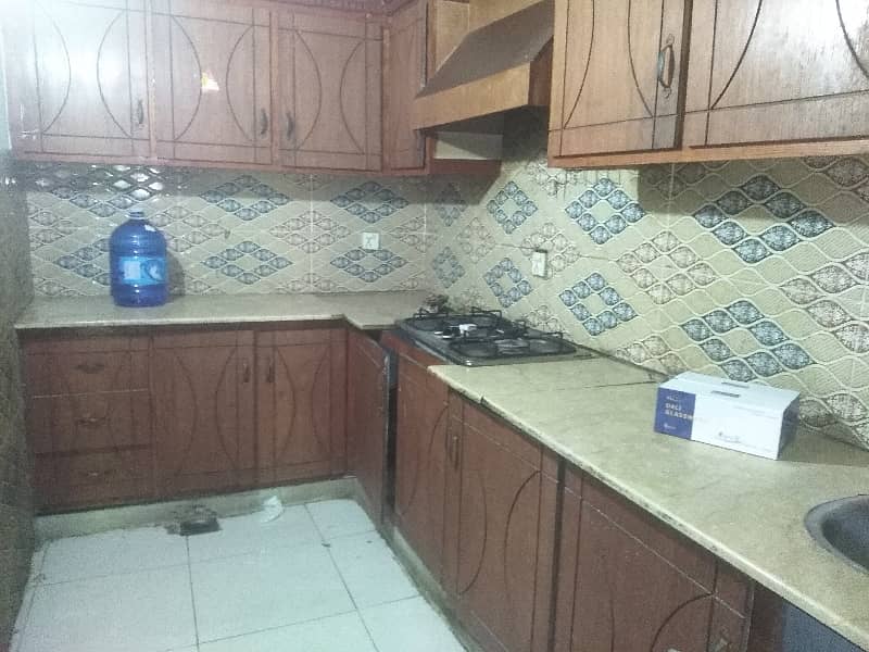 Flat for rent E 11 2 medical society 7